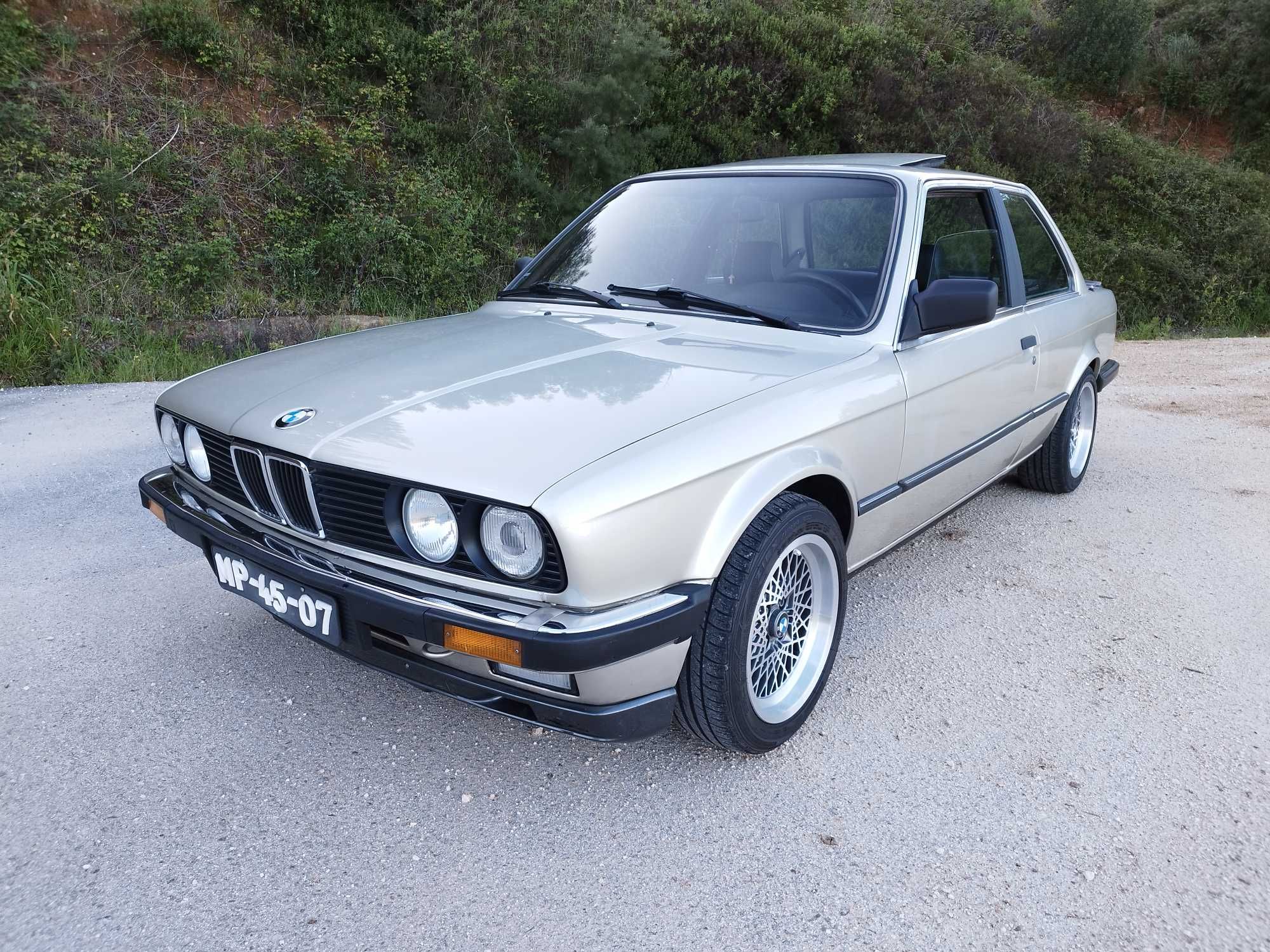 BMW e30 316/318is