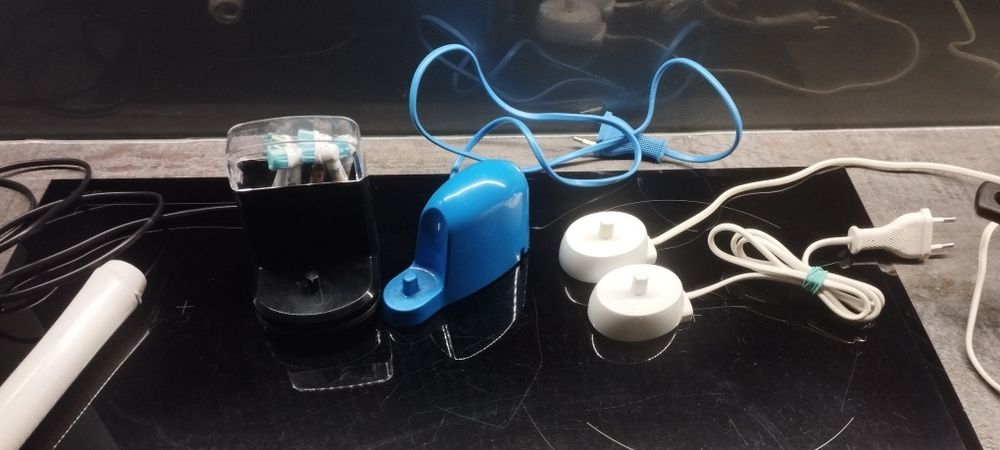 ładowarka do elektrycznych szczoteczek do zębów Oral-B,