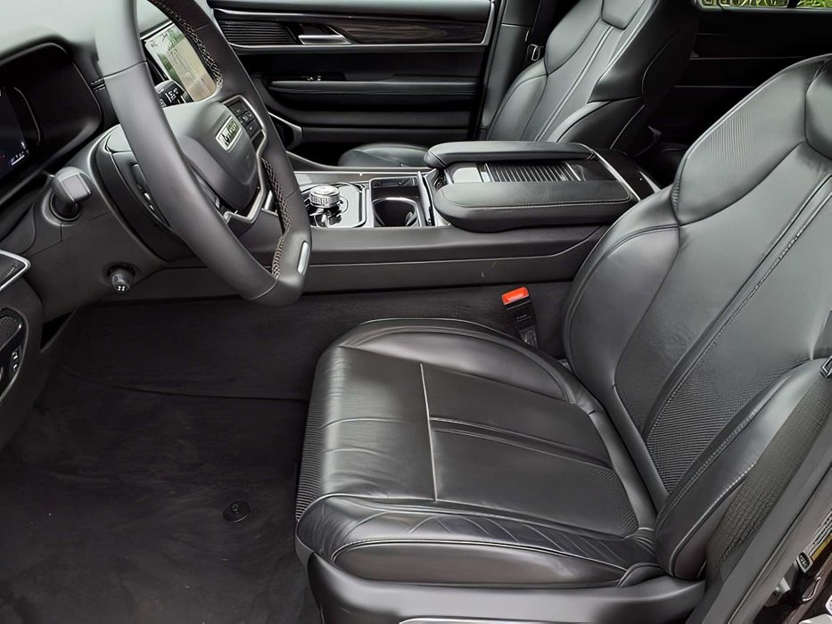 Jeep Wagoneer      2024