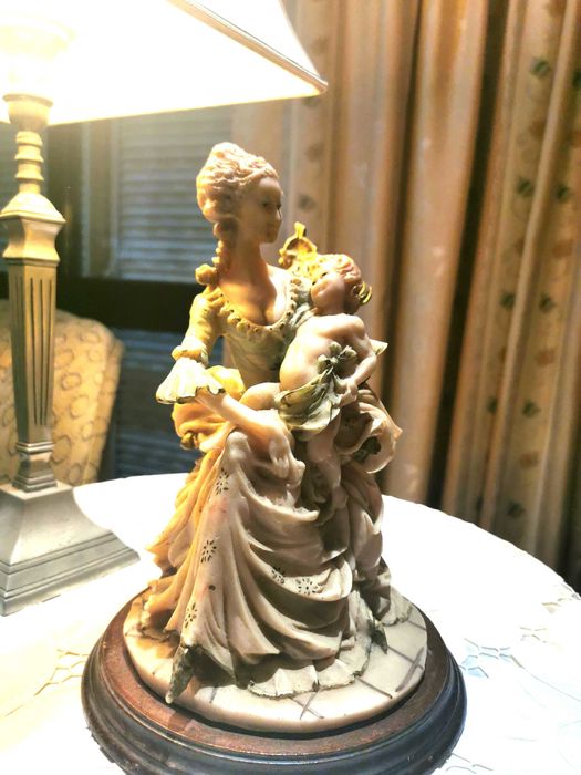 ESTÁTUA DECORATIVA