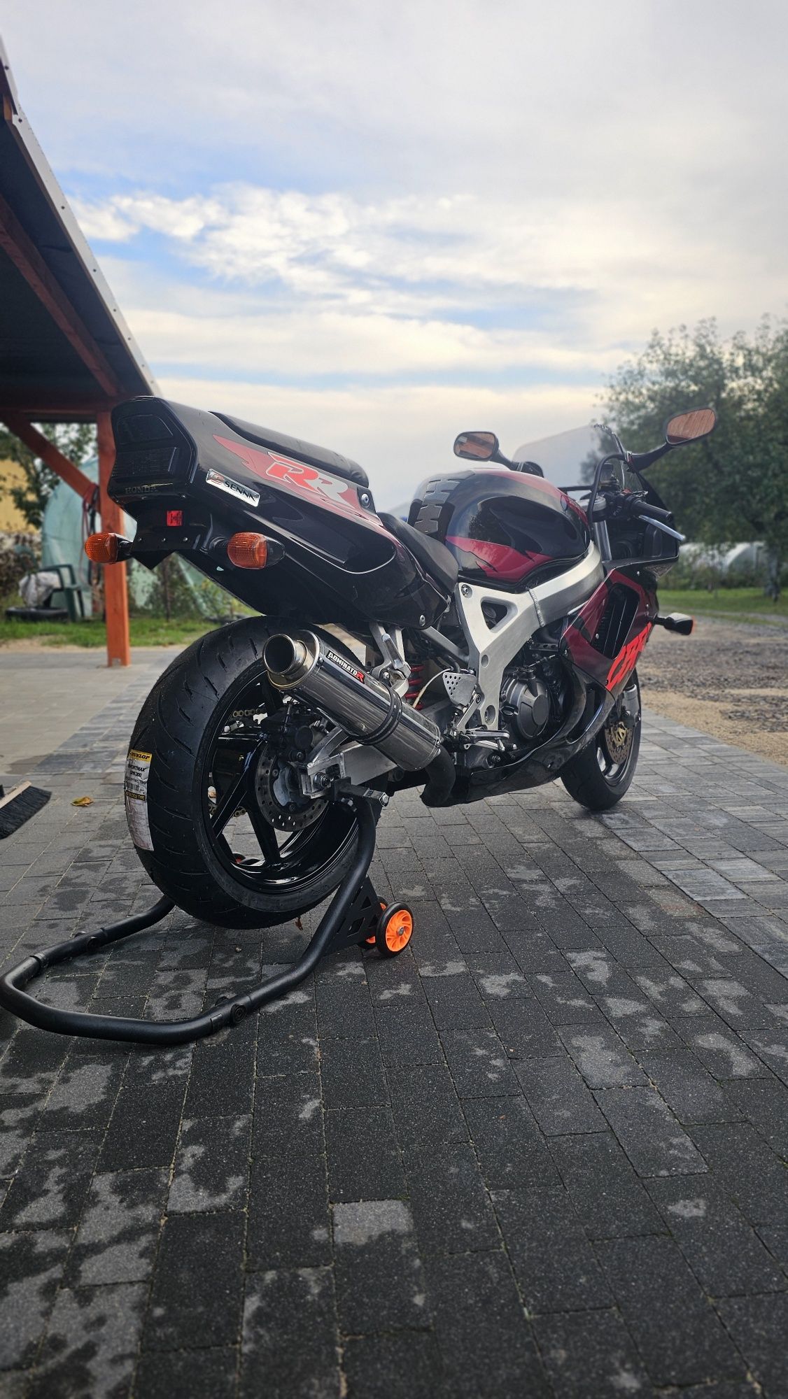 Honda CBR 900 Rr Fireblade SC28 Lift