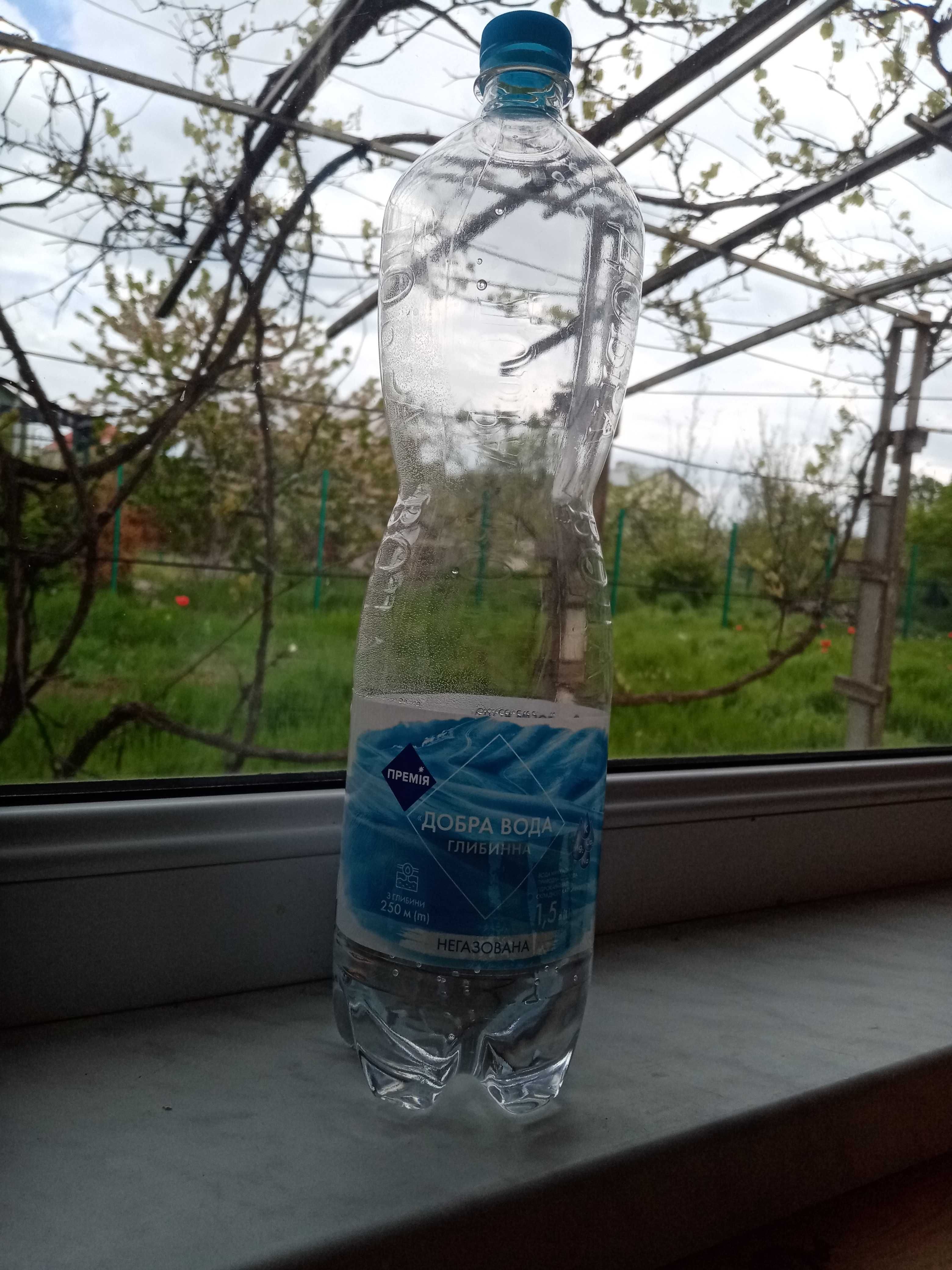 оптом чисті пластикові пляшки 1,5л  або  бутлі 6л  з під питної води