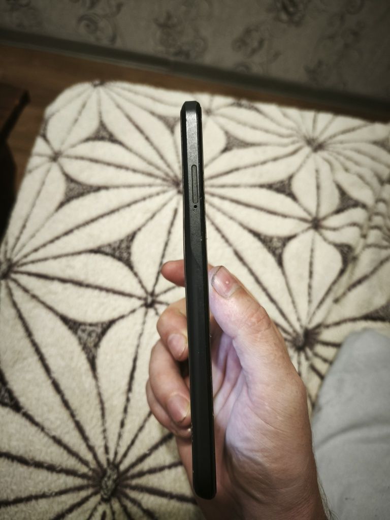 Продам телефон TCL 30 se 4/128