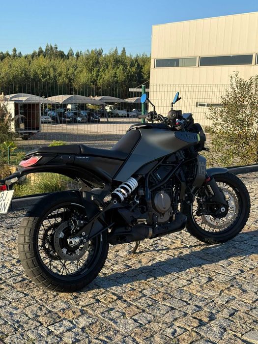 Husqvarna Svartpilen 401