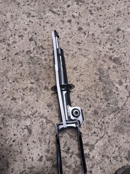 Амортизатори, передні стойкі VW Touareg 1,Таурек,ТаурегРозборка шрот