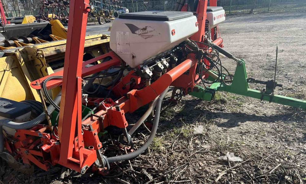 Сеялка Kuhn Planter (Gaspardo, John Deere, Optima, УПС-8)