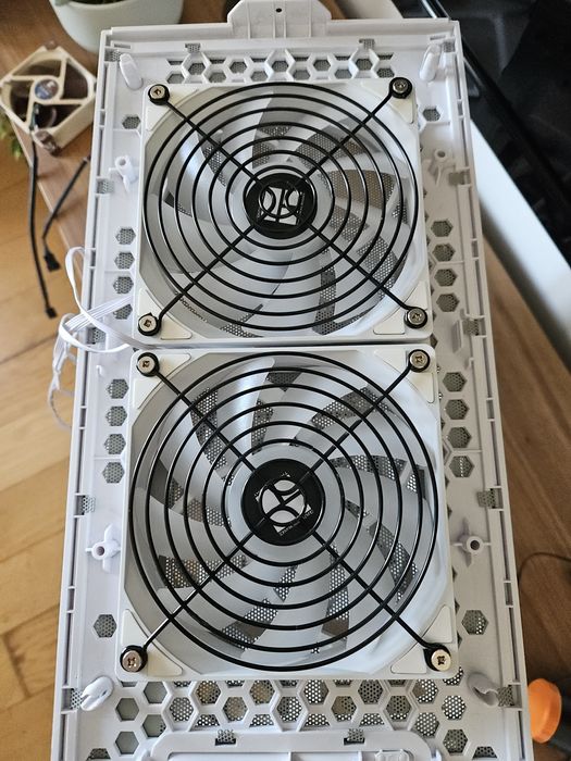 Caixa mini ITX NR200P White + Noctua