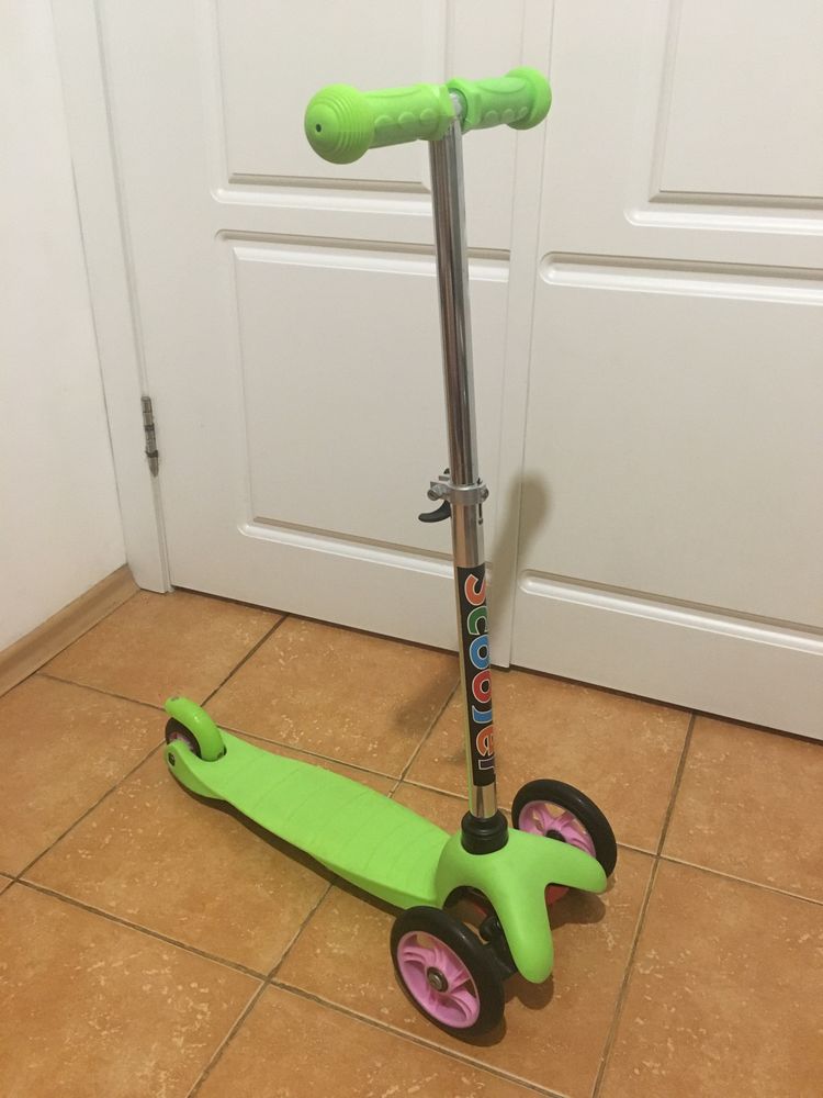 Самокат триколісний Scooter