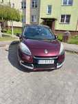 Renault Scenic z niskim przebiegem.