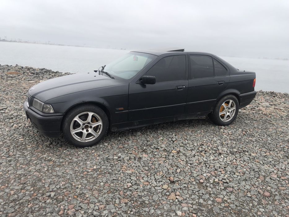 Продам БМВ є 36 в хорошому стані