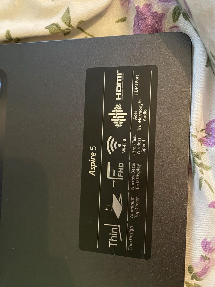 Laptop acer prawie nie uzywany