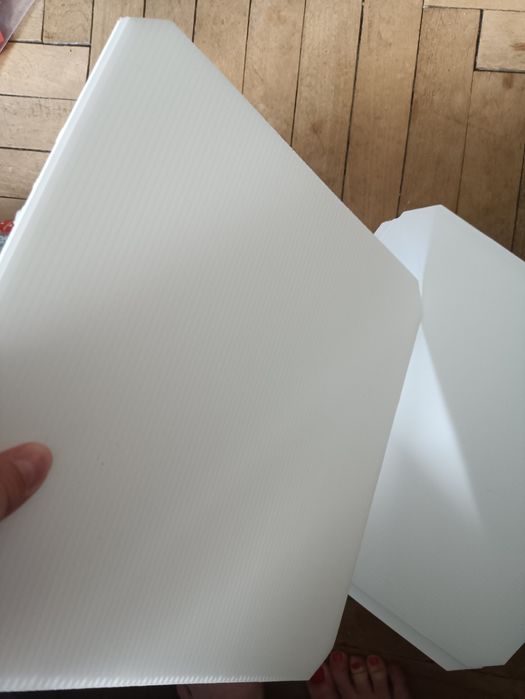 Przekładki do kartonów plastikowe