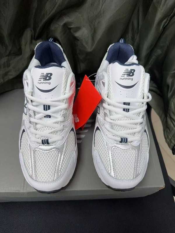 NewBalance530WhiteSllverNavy EU.36