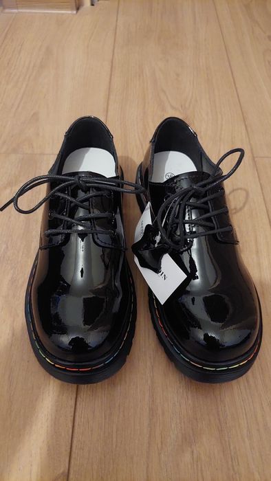 Nowe buty skóra naturalna