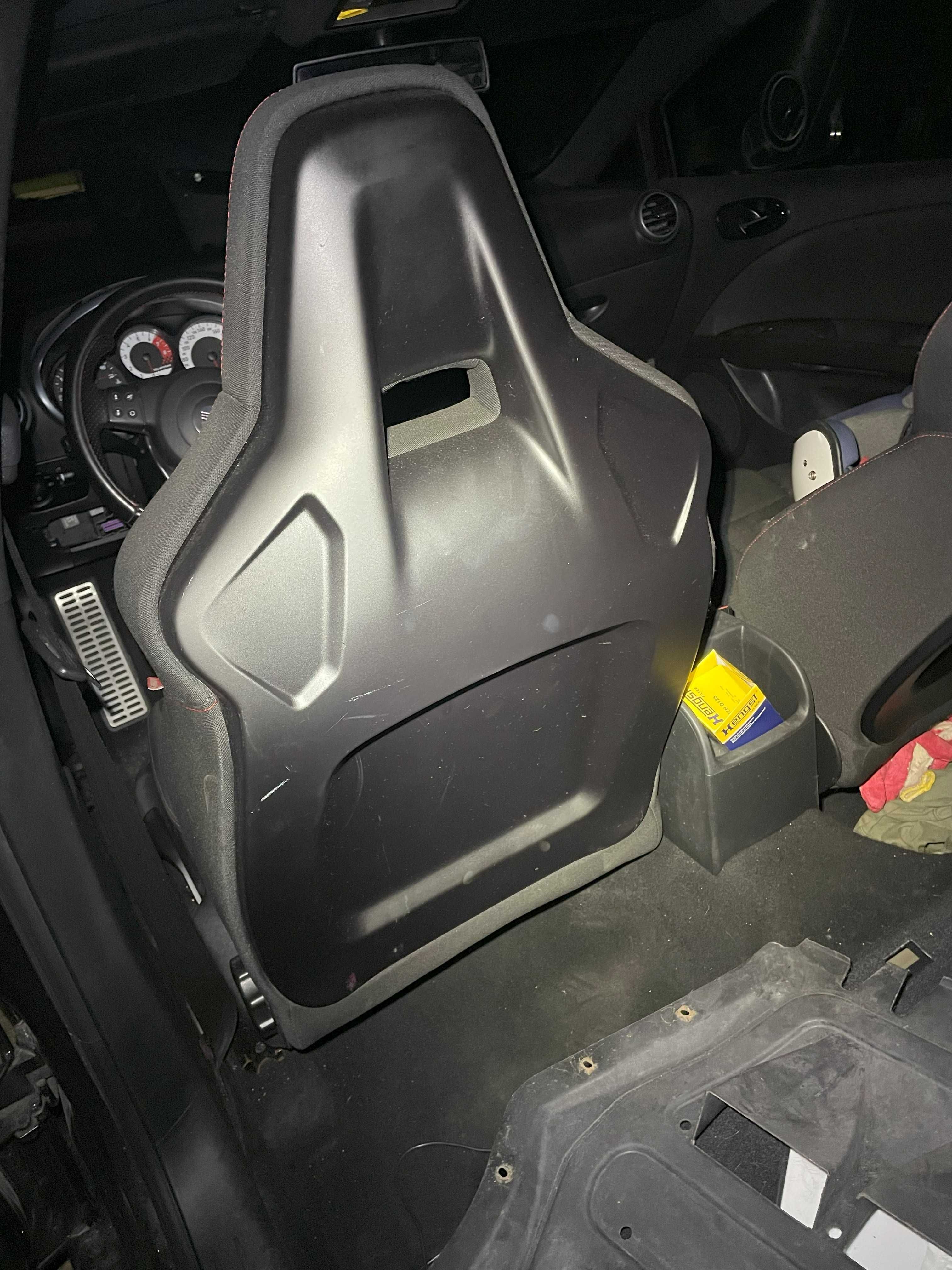 Fotele kubełki Seat Leon 2 Cupra