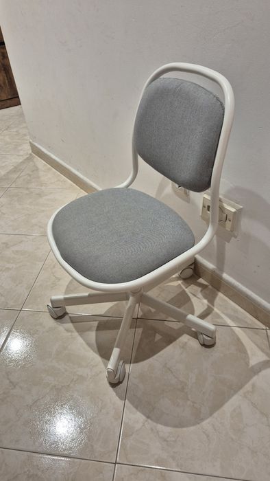 Vendo cadeira nova ÖRFJÄLL ikea