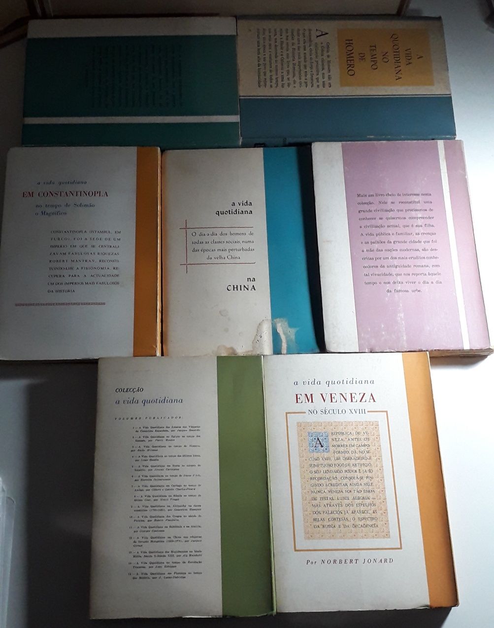 A Vida Quotidiana (Livros do Brasil) 7 Volumes Diferentes