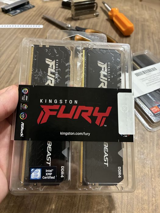 Kingston fury beast ddr4 32gb 3200 cl16-18 rgb
