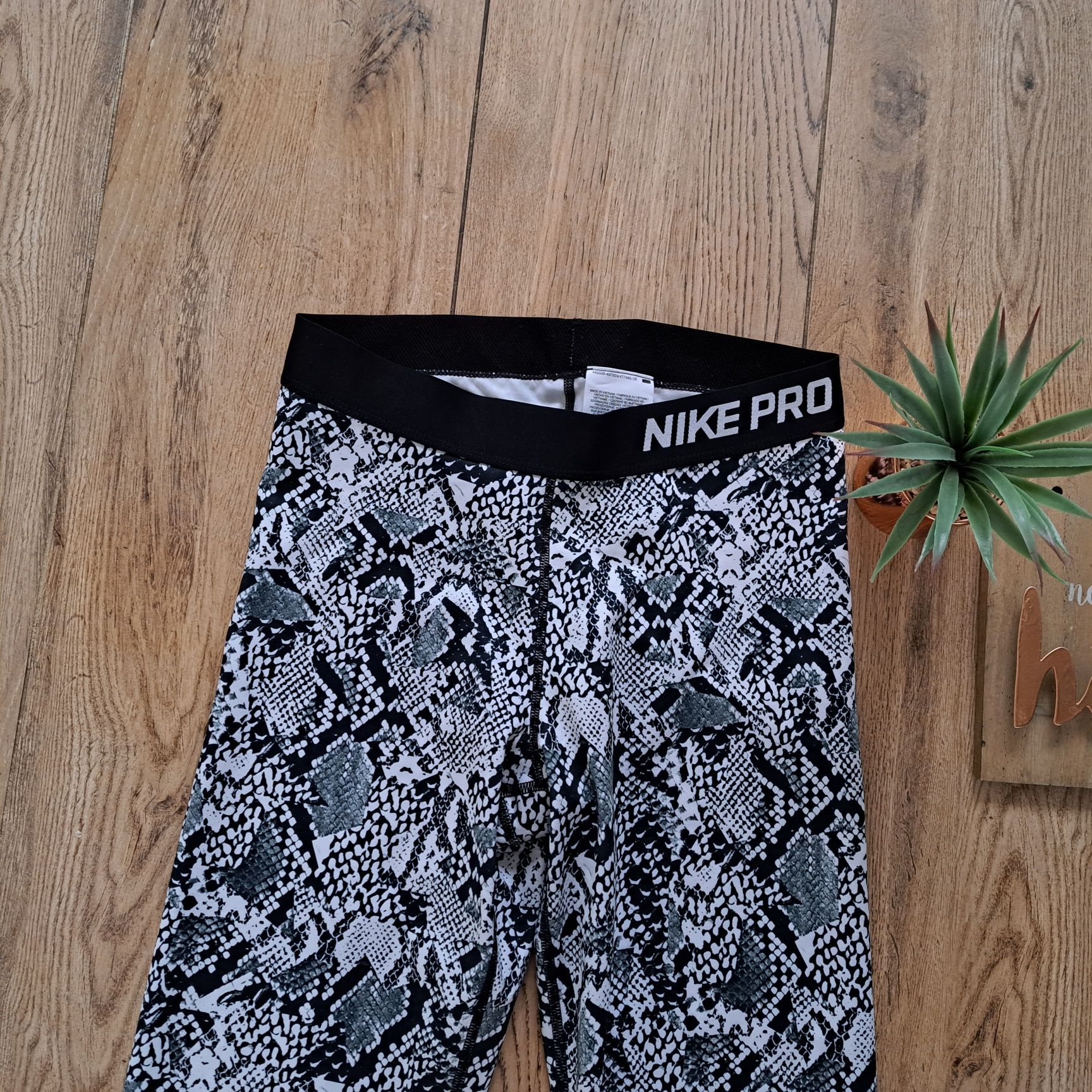 Legginsy 3/4  rybaczki Nike Pro