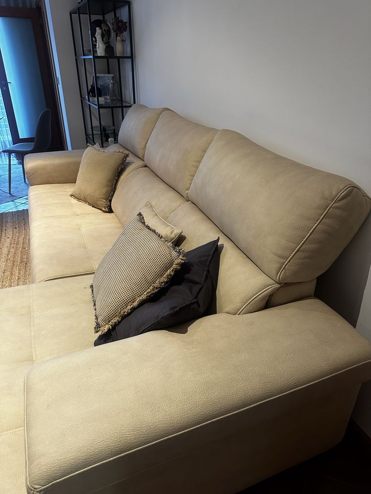 Sofa chaiselongue microfibra camel