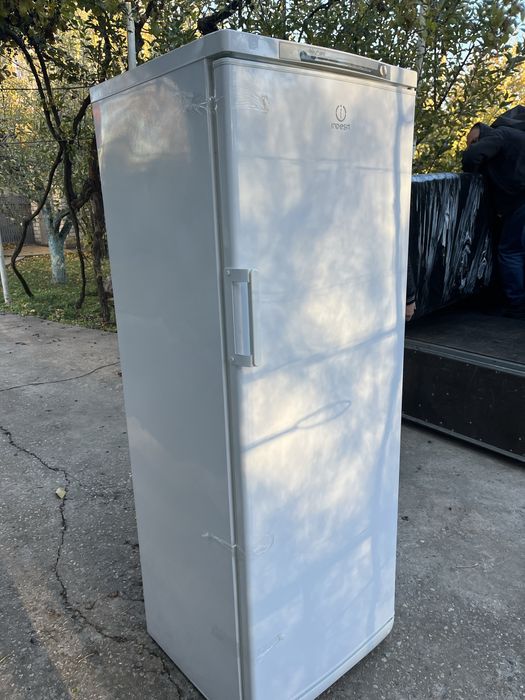 Морозильная камера Indesit No Frost
