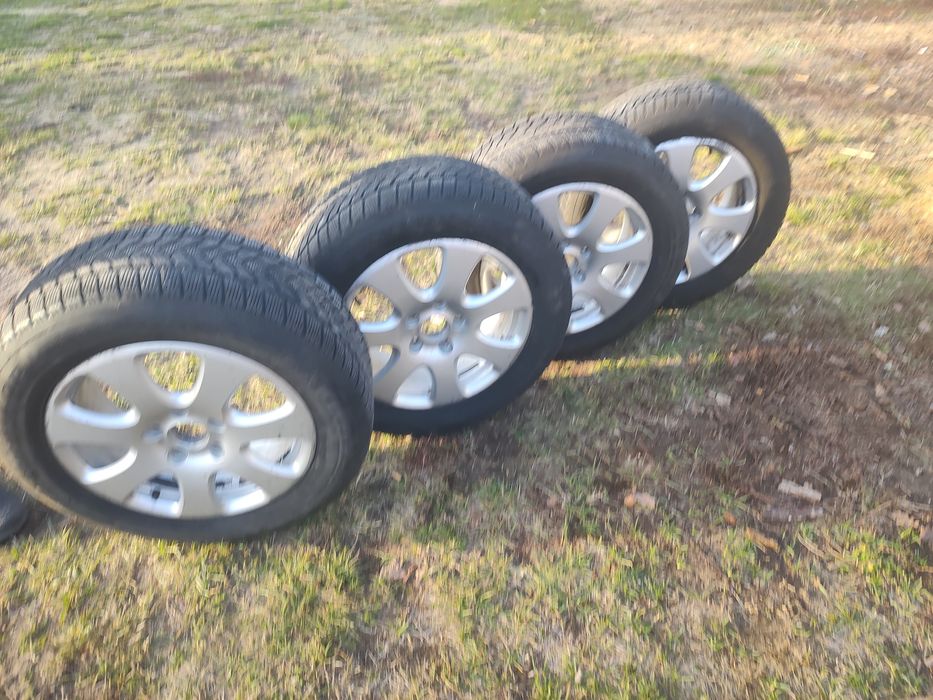 opony z felgami 235/60R/18 DUNLOP