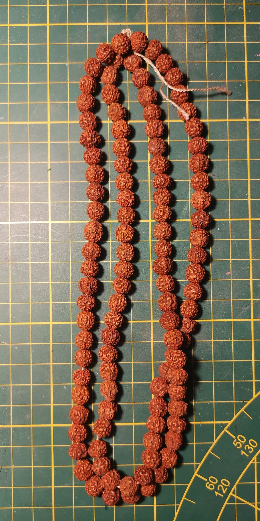 Mala rudrakscha, 108 koralików