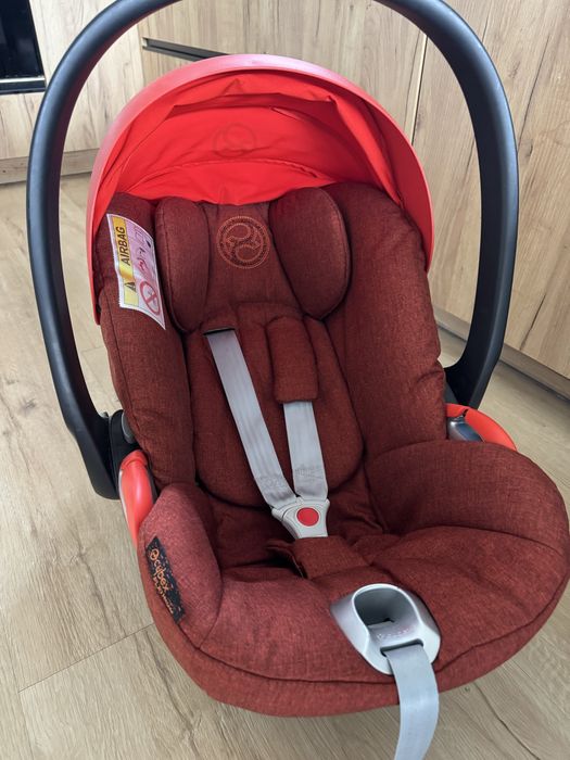 Cybex Cloud Z i size Czerwony fotelik samochodowy