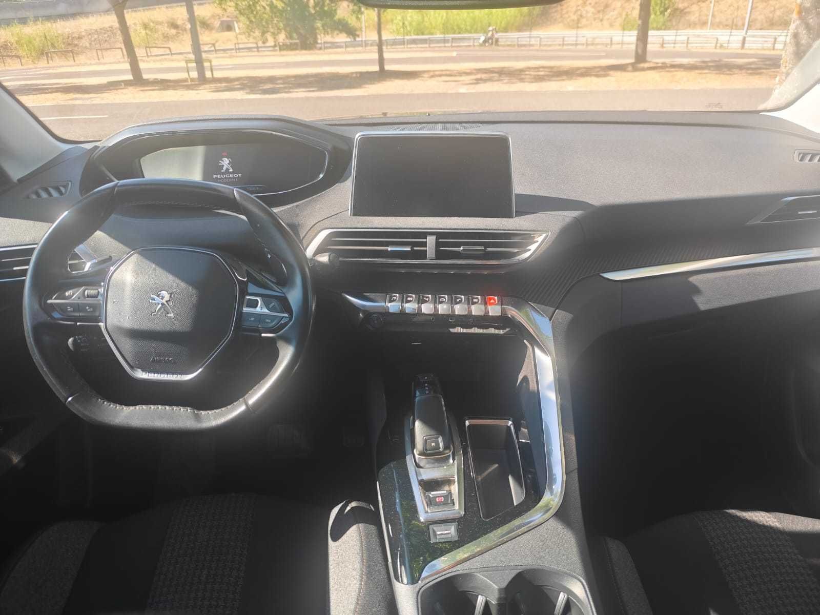 Peugeot 3008 EAT8 BlueHDi Active GPS