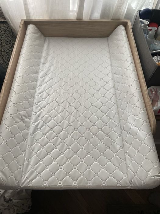 Пеленальна дошка