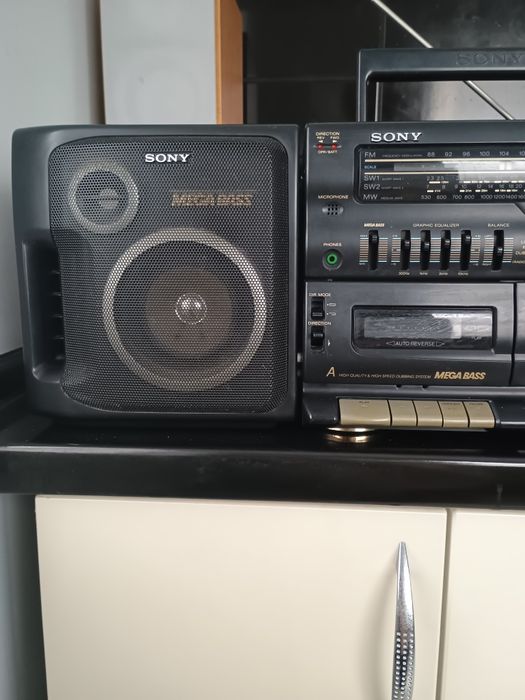 Магнитола  SANYO C33 /SONY CFS-W475S made in Japan