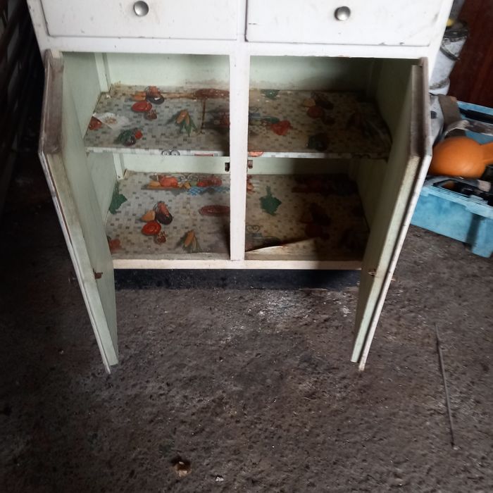 Movel de cozinha antigo