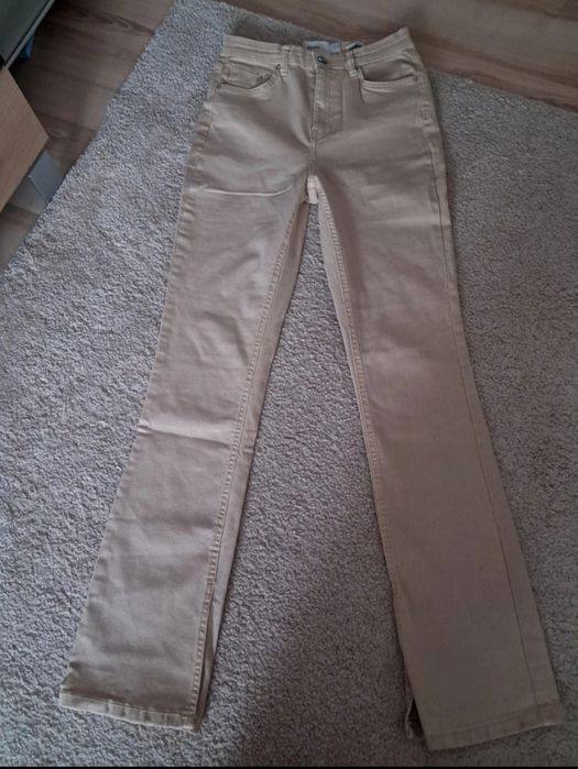 Spodnie jeansowe Bershka nowe