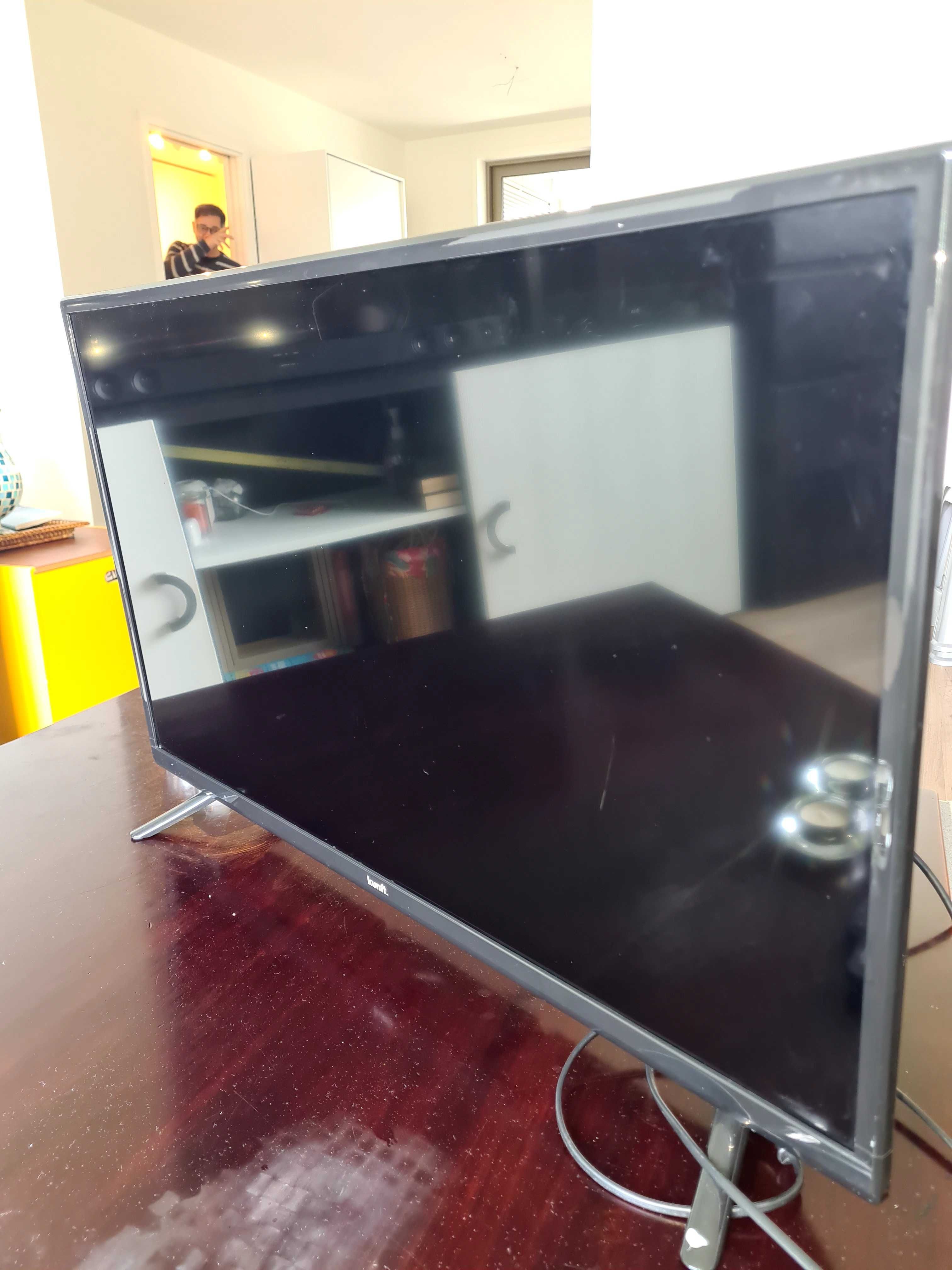 Televisão Led  32 polegadas. Não é smartv