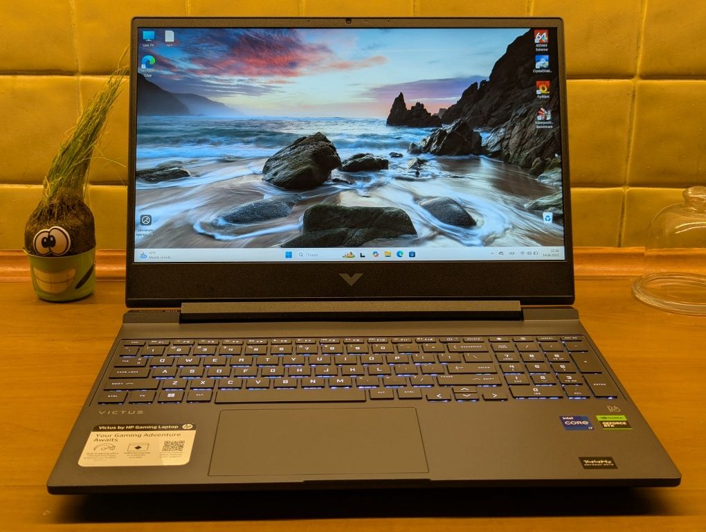 HP Victus, 15,6" ips 144 Hz,  i7-13700H, 16 RAM, 1 Tb, RTX 3050 (6 gb)