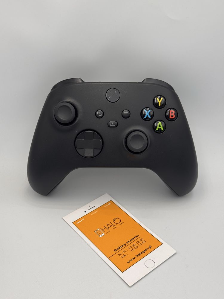 Pad Xbox Series S X od Halogsm