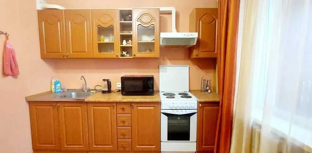 Продам 1к квартиру на 1 поверсі ж/м Тополь 2