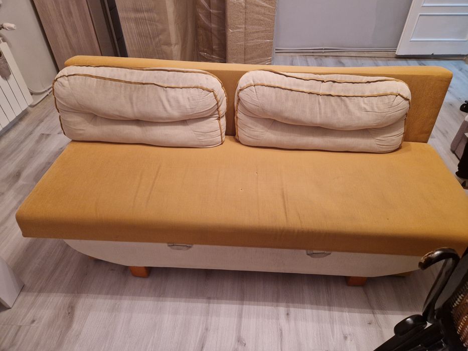 Kanapa rozkładana z pojemnikiem