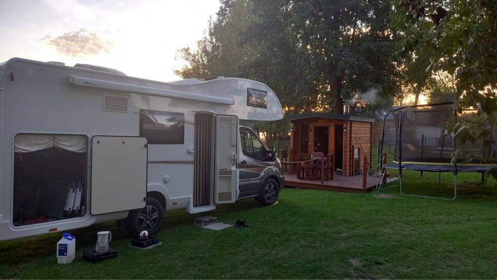 Domek/apartament z jacuzzi/balia i sauna nad jeziorem/pole namiotowe