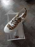 Nowe sneakersy w panterkę rozmiar 41