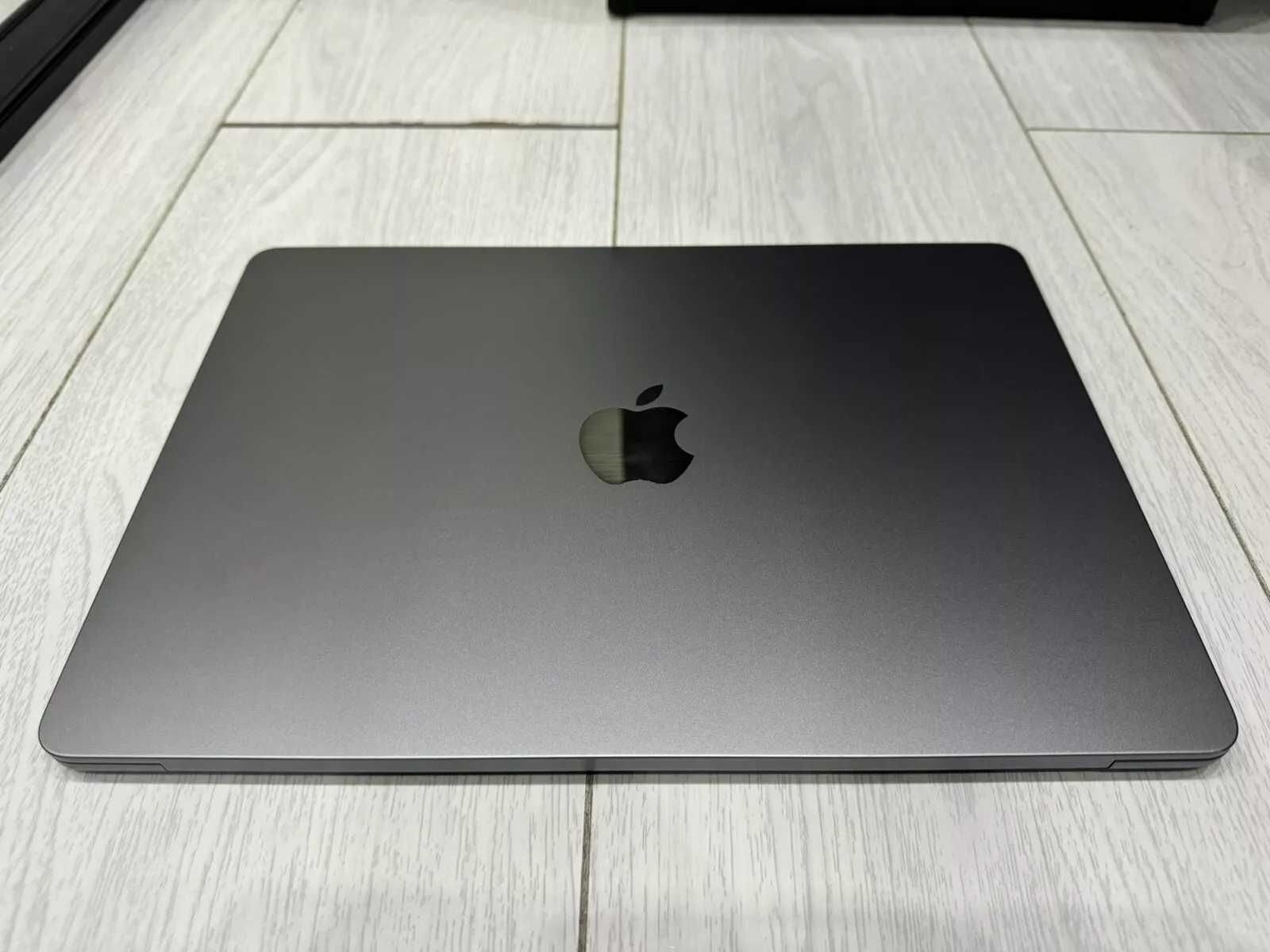 MacBook Air 13 2022 M2 8/256GB Space 3 ц. MLXW3 Open Box $1000