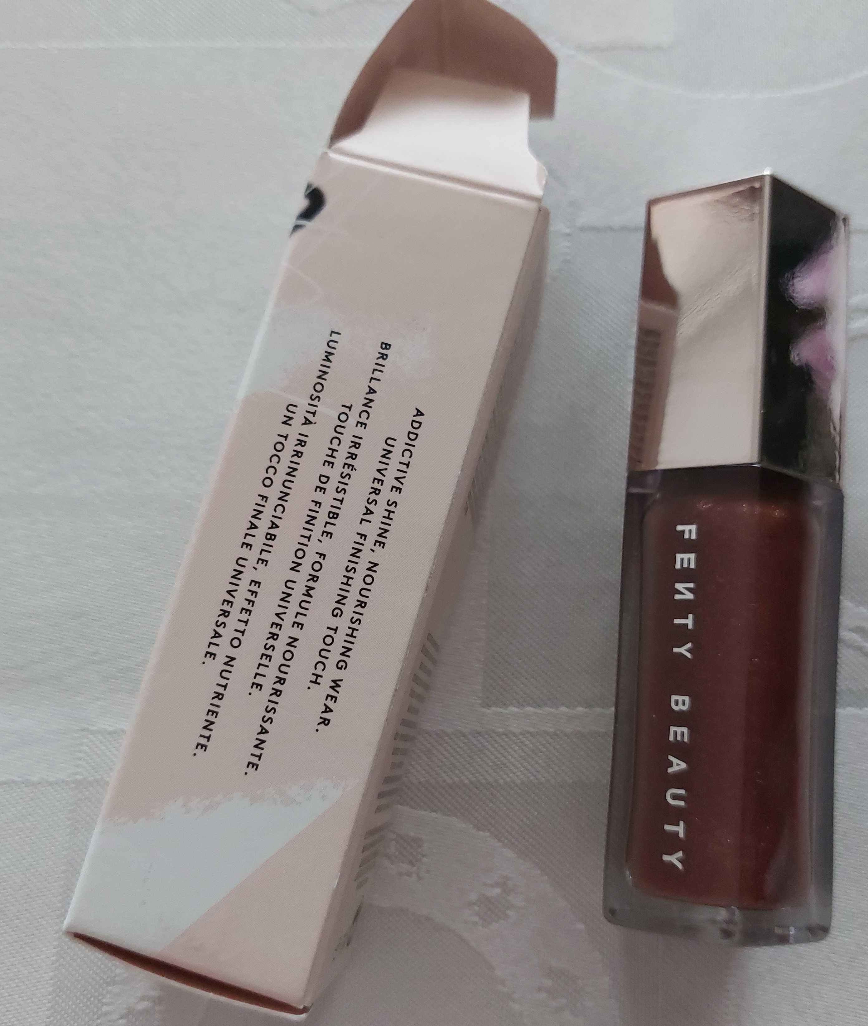 Rozświetlający odżywczy błyszczyk do ust Fenty Beauty by Rihanna