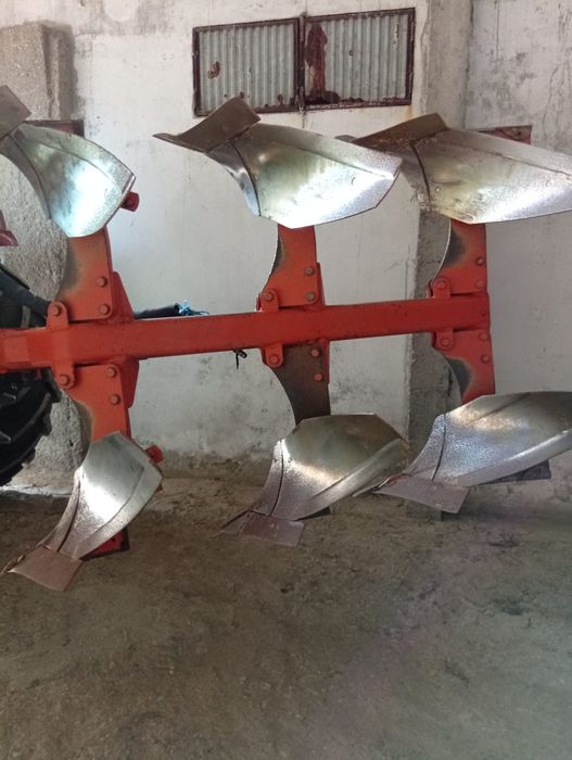 Charruas de 3 telhas