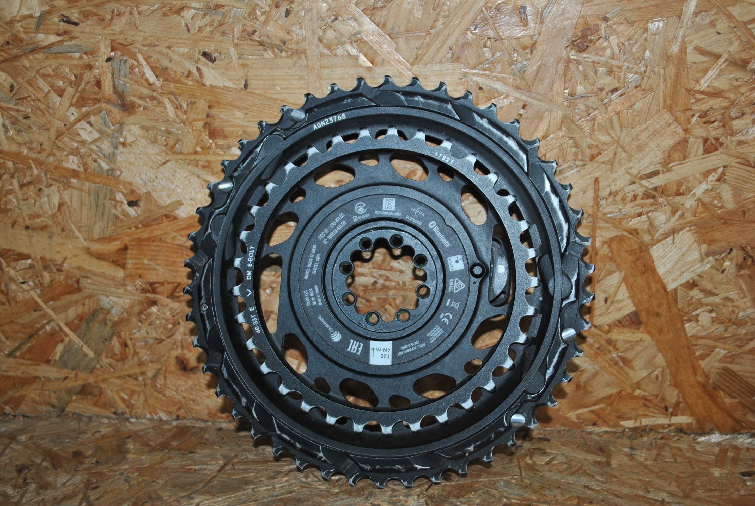 Idealna zębatka z pomiarem mocy Sram Red Axs Quarg 46/33T Gravel 2