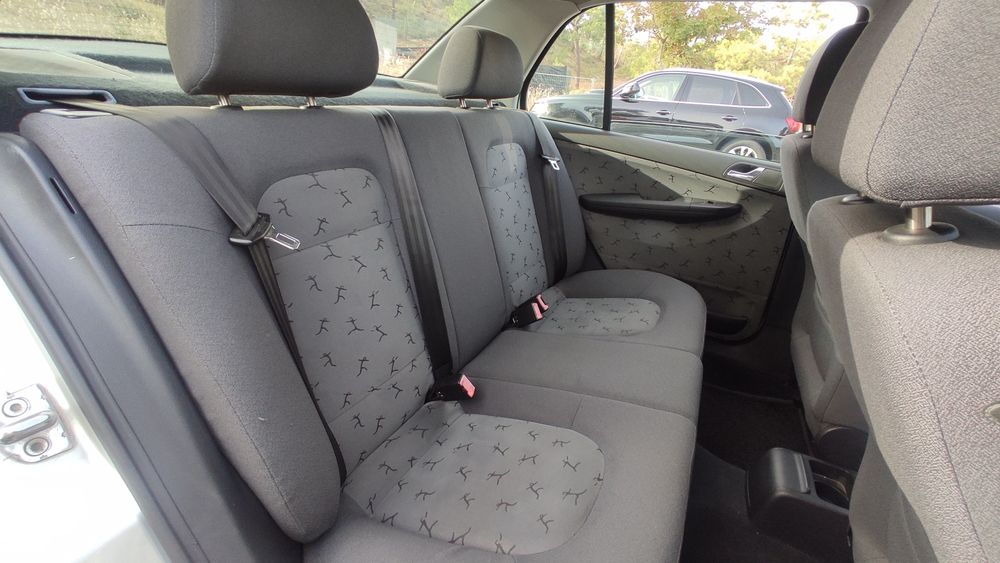 Skoda Fabia 2003 1.4 gasolina 173mil KMS