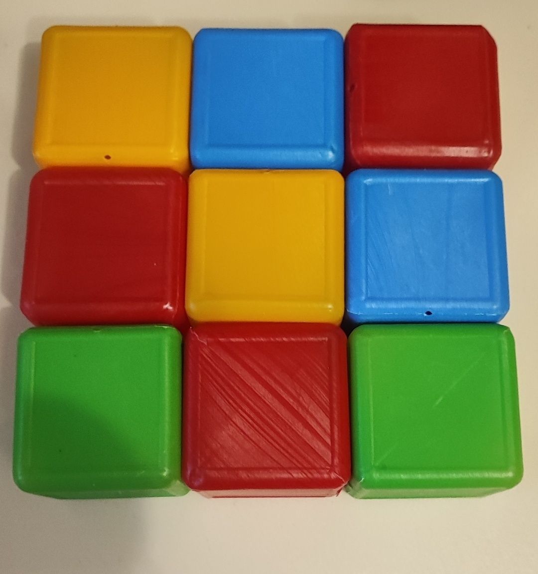 Кубики пластмассовые 50грн