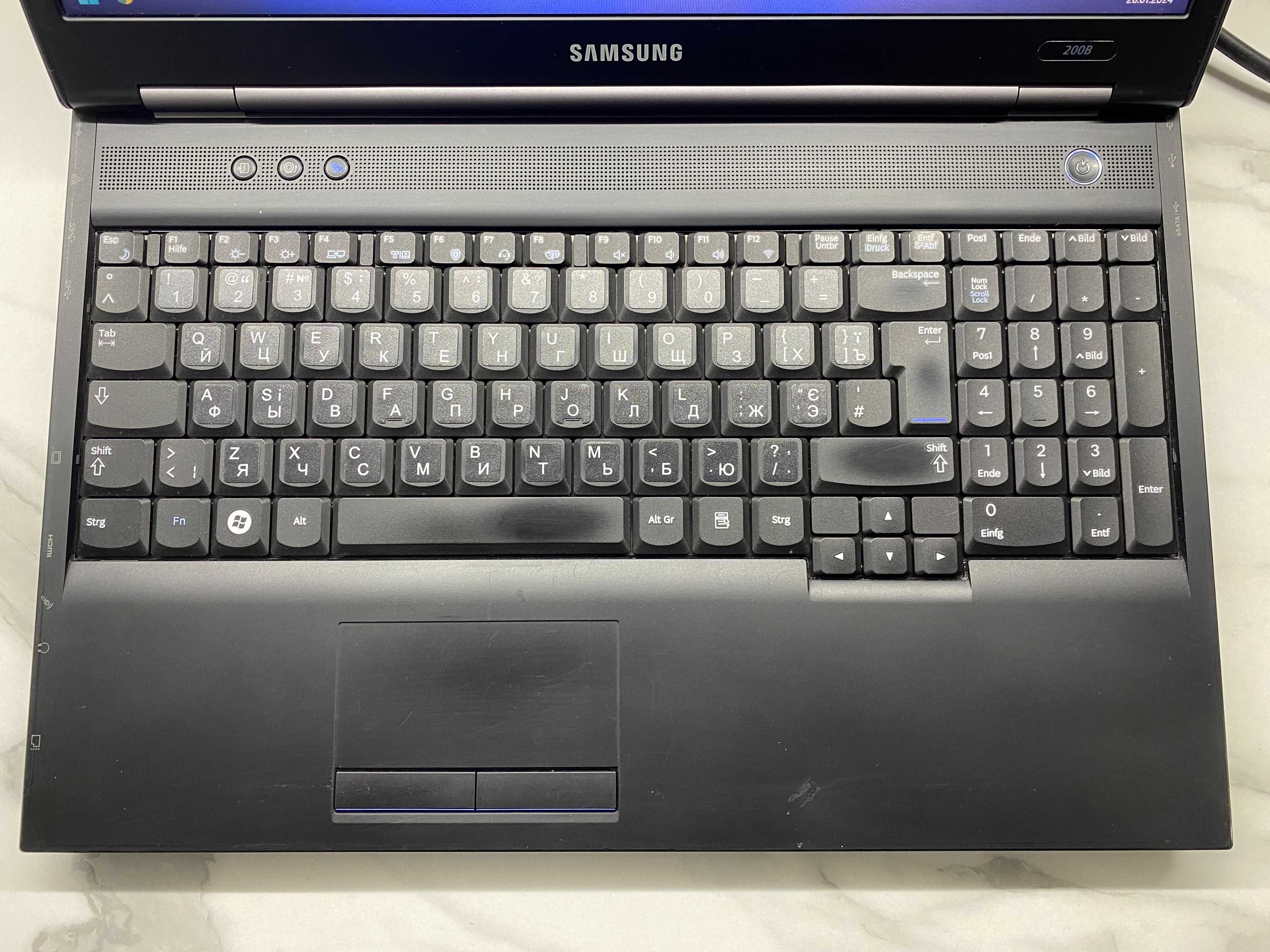 Samsung NP200 Core i5-2430M/8Гб ОЗУ/500Гб HDD/15.6" HD Нова АКБ