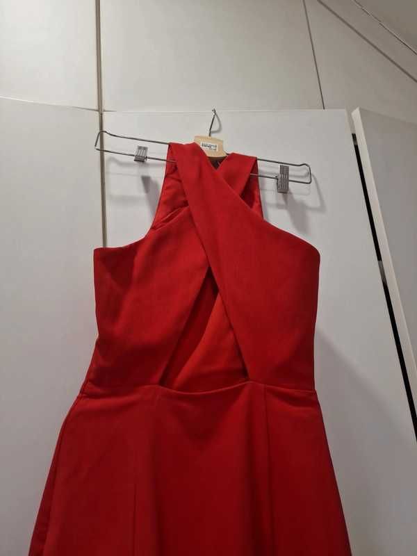 piękna czerwona sukienka z rozporkami, reserved rozmiar 34