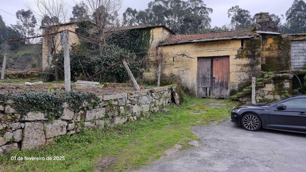 Quinta para restaurar 3.000m a 3km praia fluvial Cabeça Santa Penafiel