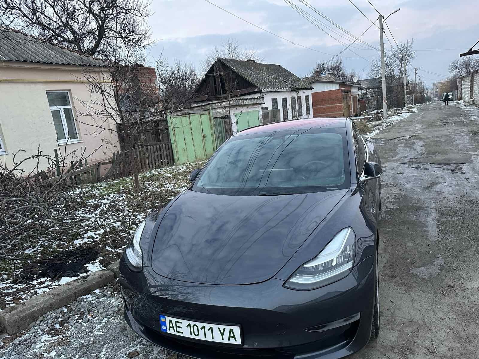 Tesla model 3.  2018 р